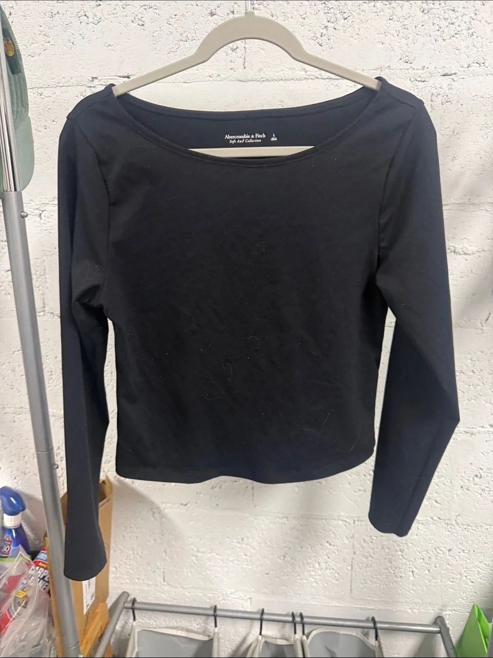 Abercrombie & Fitch Black Long Sleeve Scoop Neck Tee Size Large WORN ONCE
